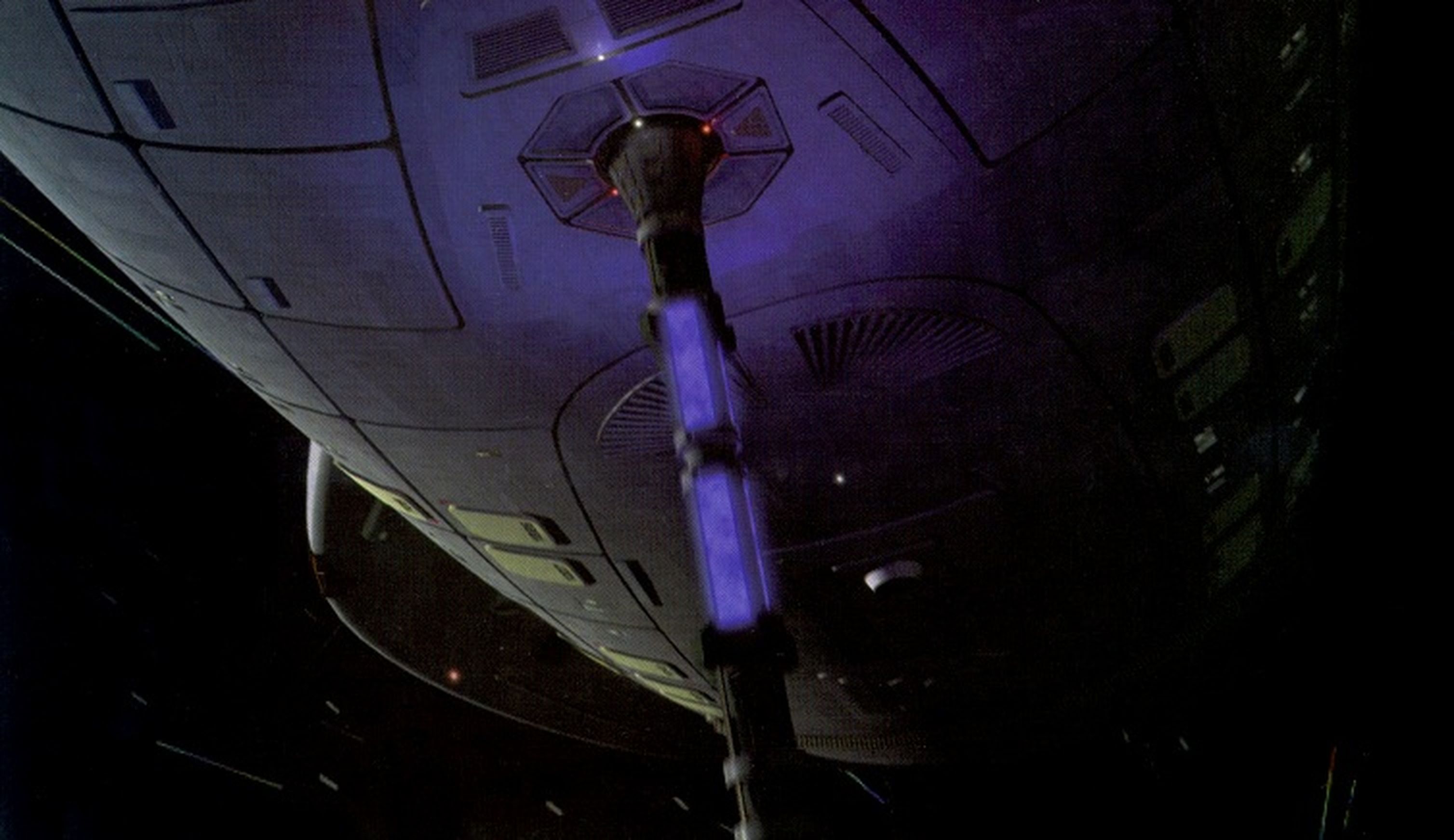 Refueling the spaceship with antideuterium